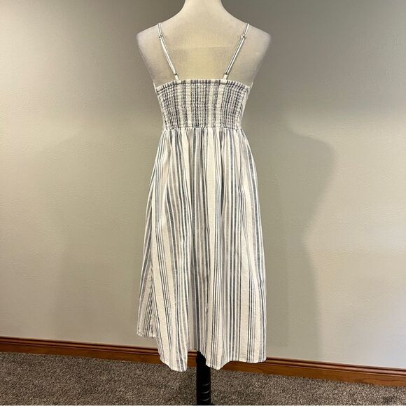 Japan Striped White and Blue Button-Down midi Dress size medium - Picture 6 of 11